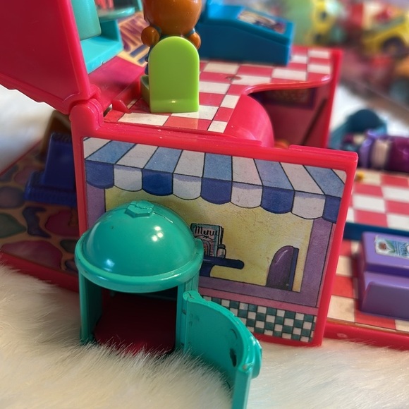 Pound puppies mini diner set, Kibble Korner,no pound puppies included .1995 - Picture 8 of 14